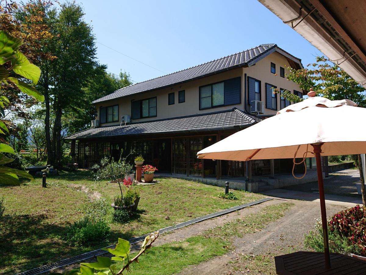 Yufuin Flora House Panzió Kültér fotó